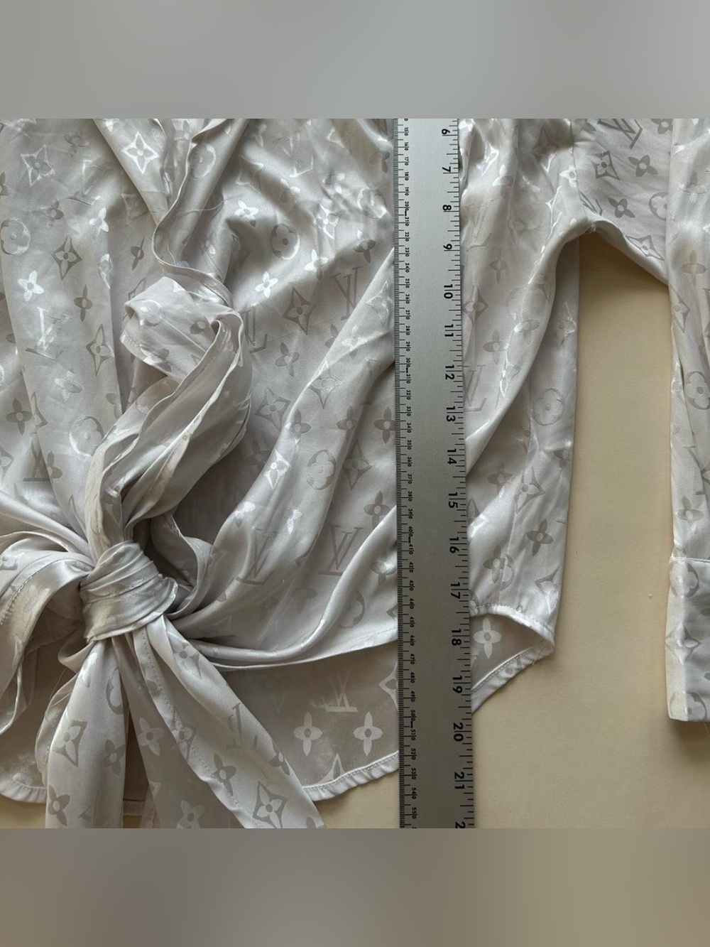 Satin Tie-Front Blouse in Pearl White size M - Picture 5 of 7